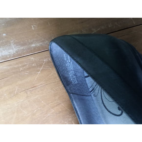 Women's Abeo Black Mary Jane Heels, size 11 - Picture 7 of 8